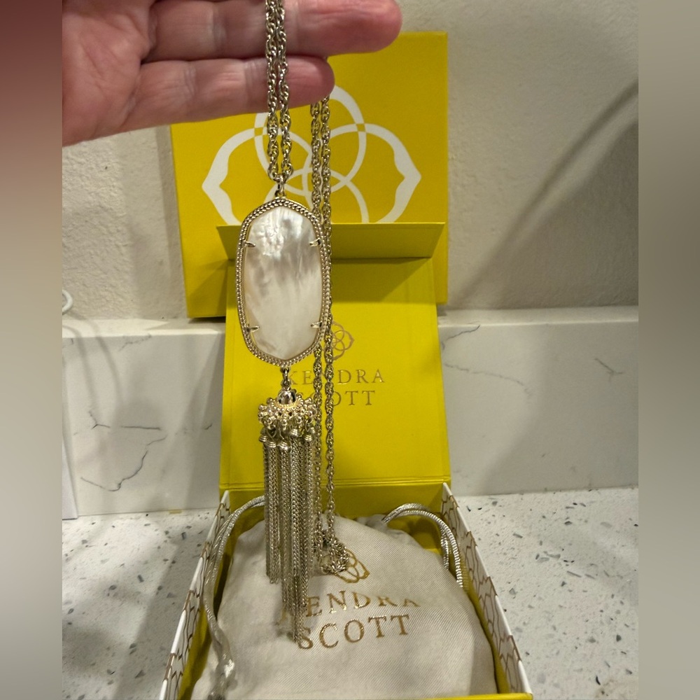 Kendra Scott Rayne Necklace - Picture 4 of 5